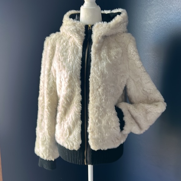 Fur Jacket - Picture 2 of 11